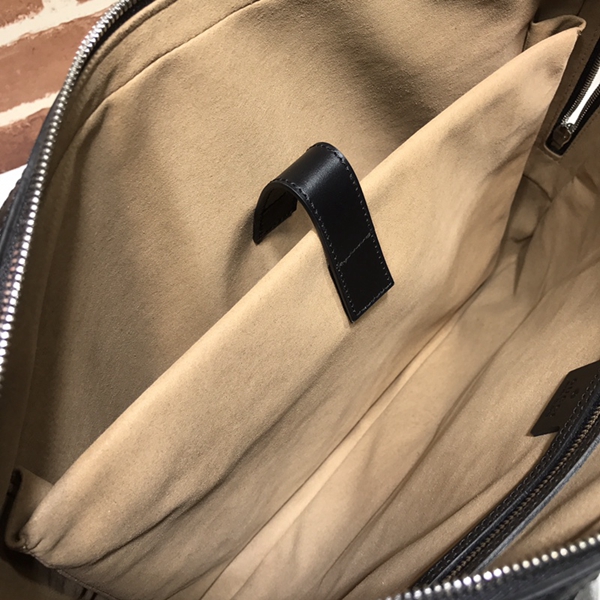 グッチバッグ着用イメージ